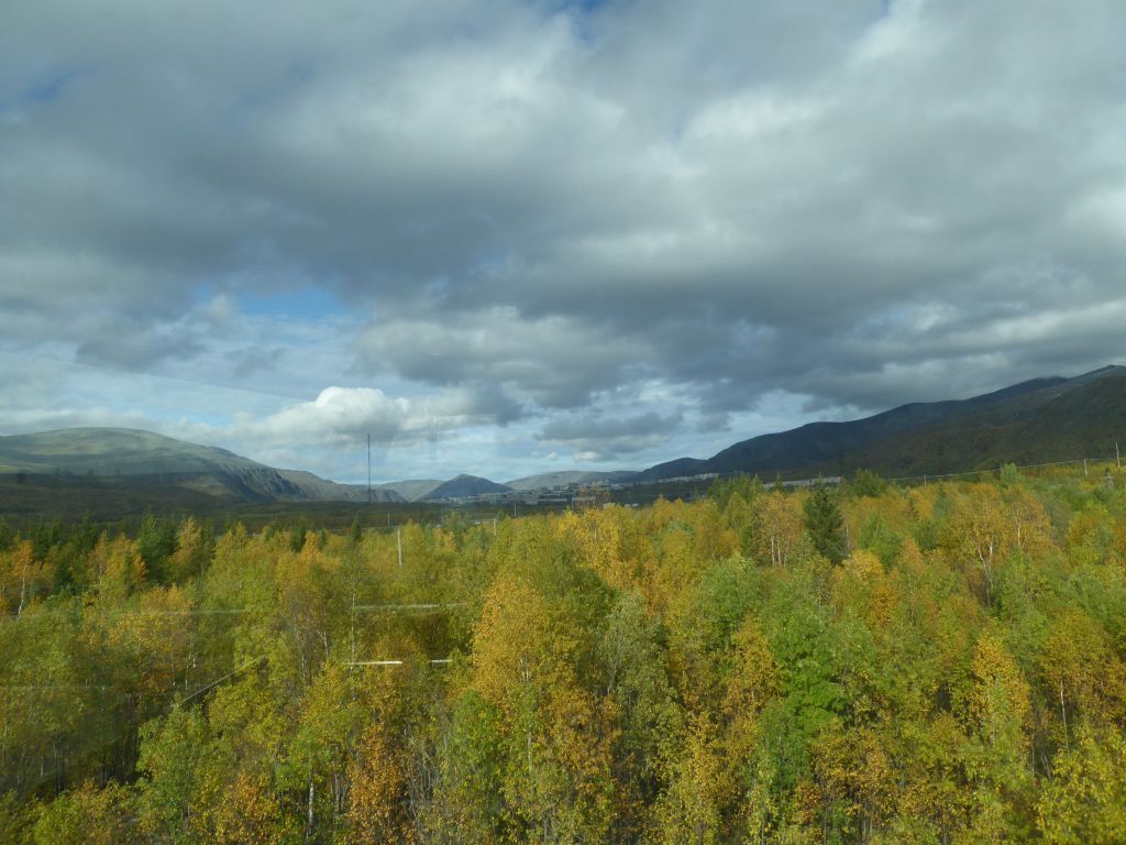 schöne Herbstfarben am Fusse des Kibini bei Kirosvsk